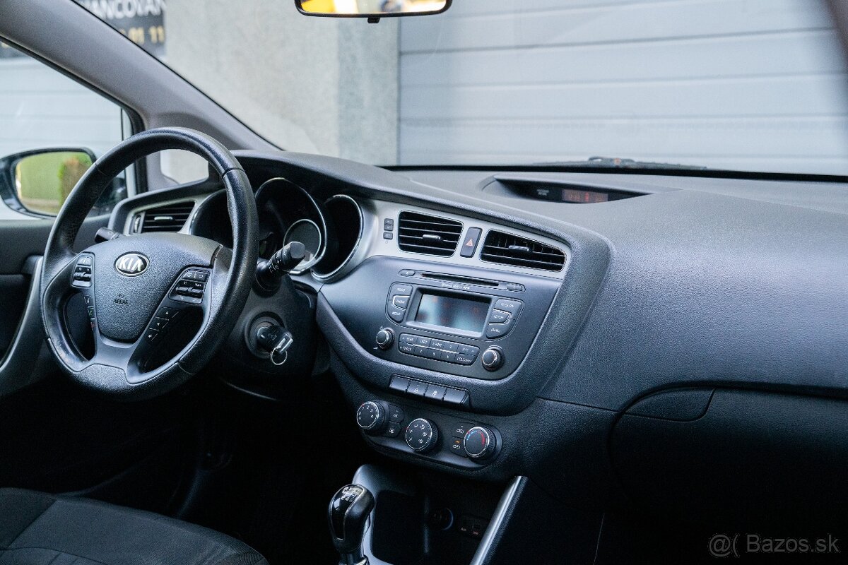 Kia Ceed 1.6 CRDi 94kw M6, SR vozidlo - 13