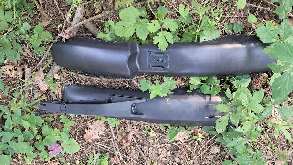 Rockrider explore 500 + stojan + blatníky + predný ráfik - 13