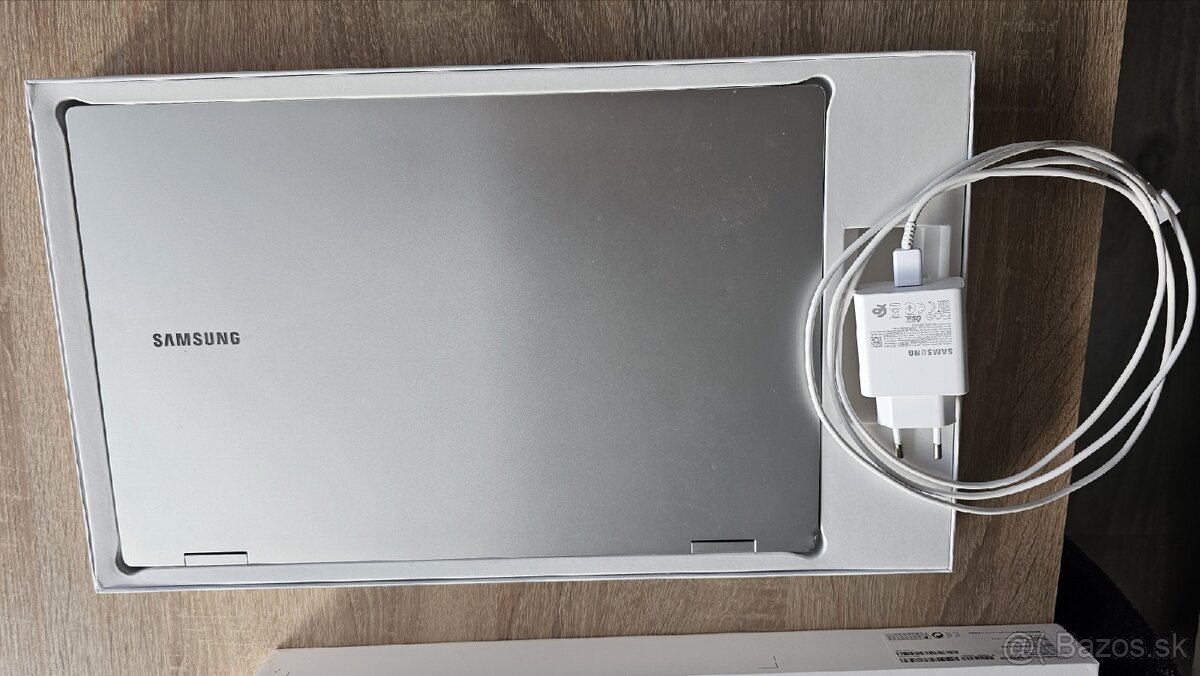 Samsung Galaxy Book Pro 360 Hybrid 2v1 konvertibilny 15.6' - 13