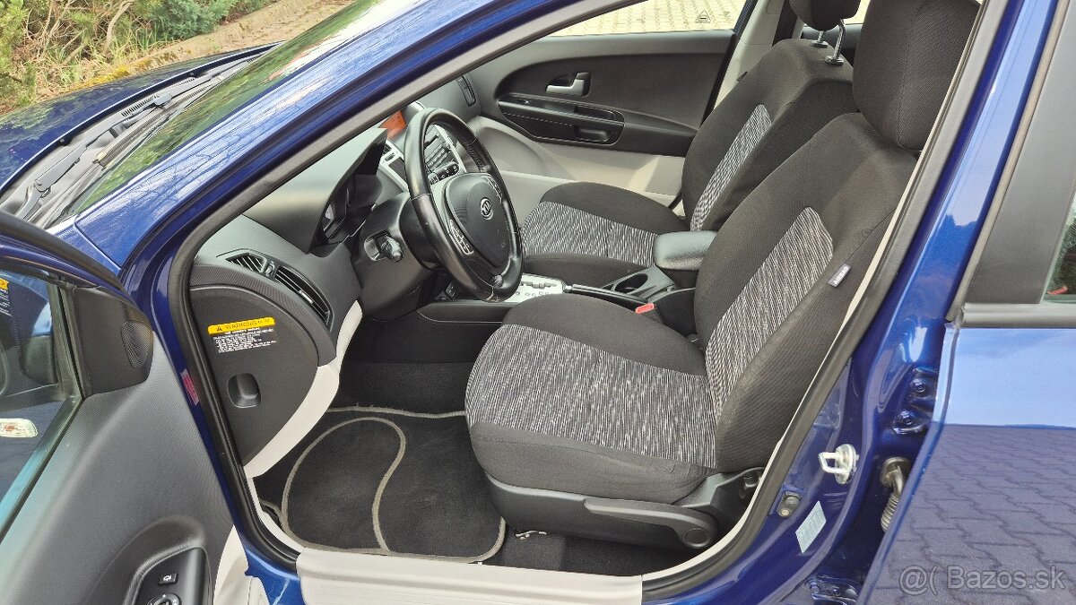 Kia Ceed benzín automat - 13