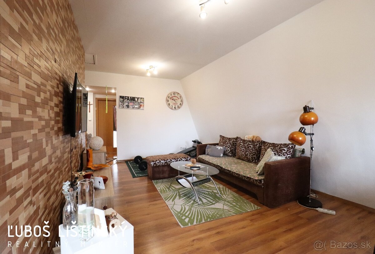 ZNÍŽENA CENA Rodinného domu na Velickom námestí, Poprad - 13