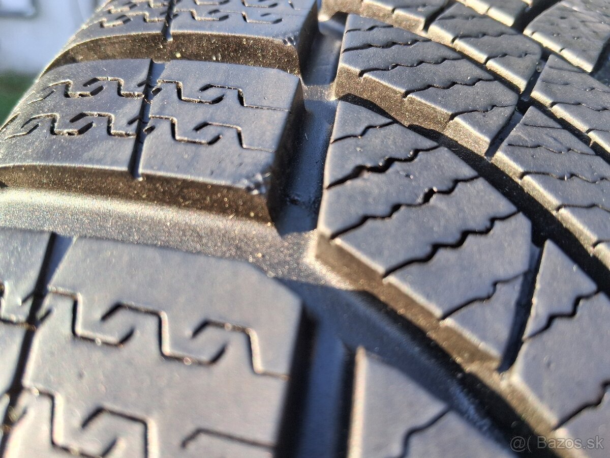 215/60 r17 zimne pneumatiky - 13