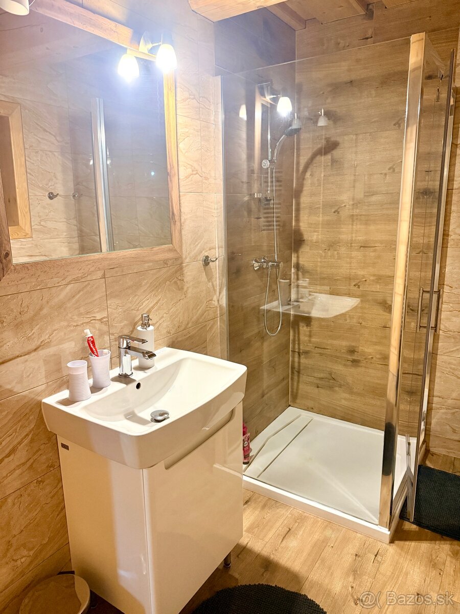 Štýlová zrubová chata pri Oravskej priehrade - 13