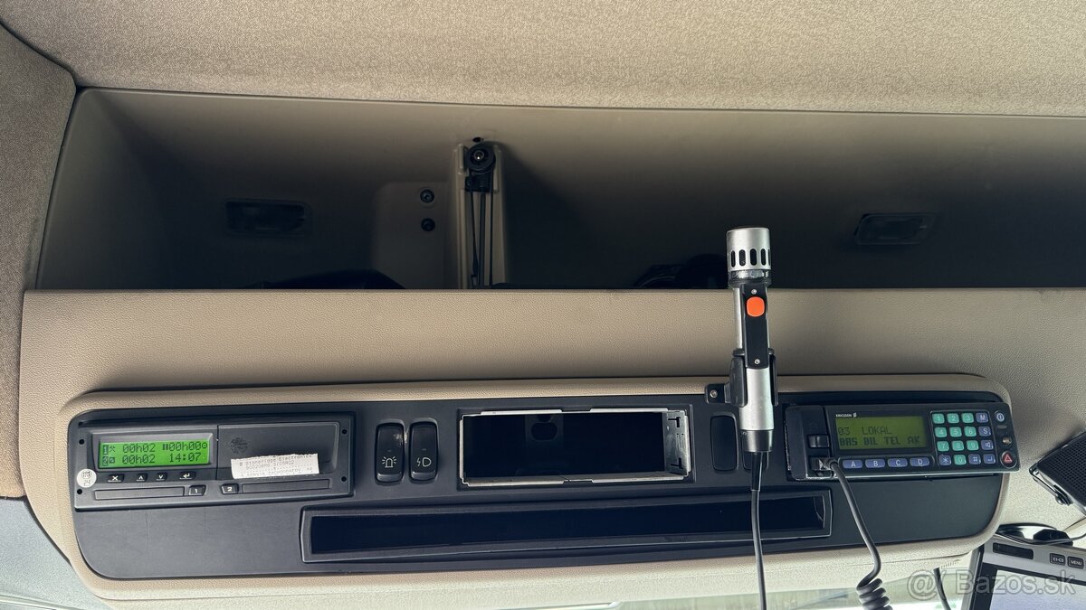 Scania R400 6x2 hakovy nosič konrajnerov SE - 13