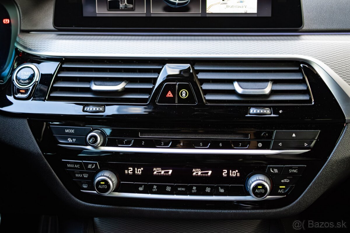 BMW 520d xDrive M Sport / TOP STAV / Virtuálny kokpit / - 13