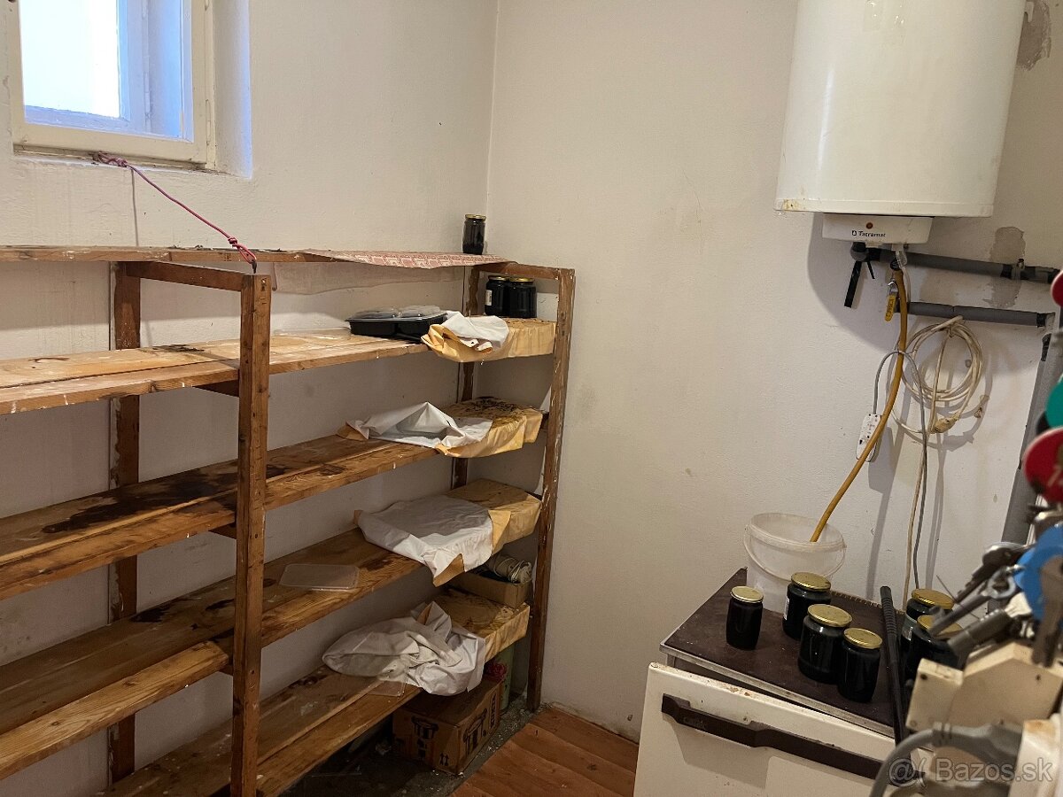 Predám rodinný dom v obci Banov - 13