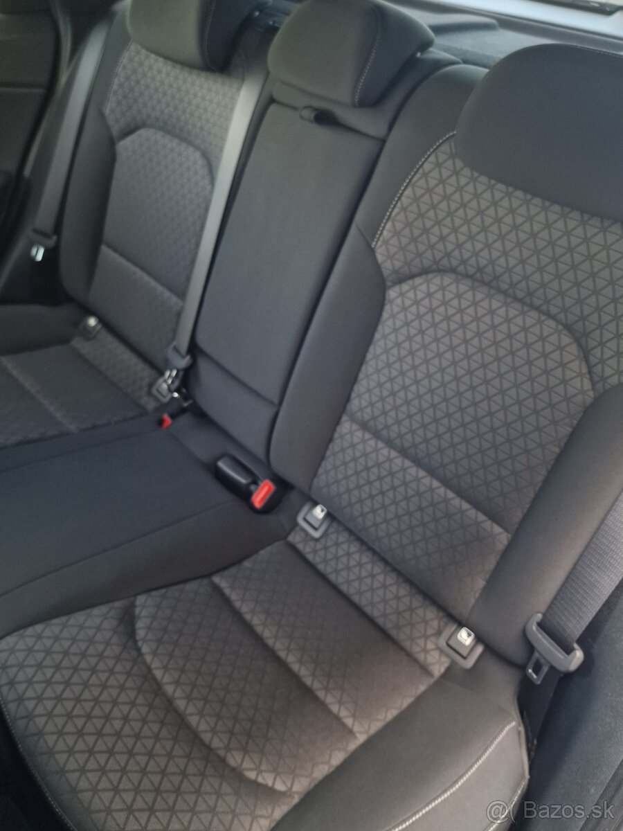 Kia Ceed 1.4 T-GDi 103kW Gold A/T7 SR 1majiteľ Top Stav Serv - 13