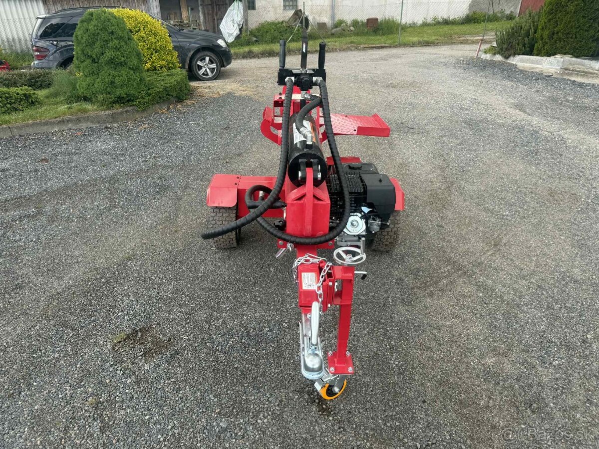 Štiepačka dreva 50T - 13