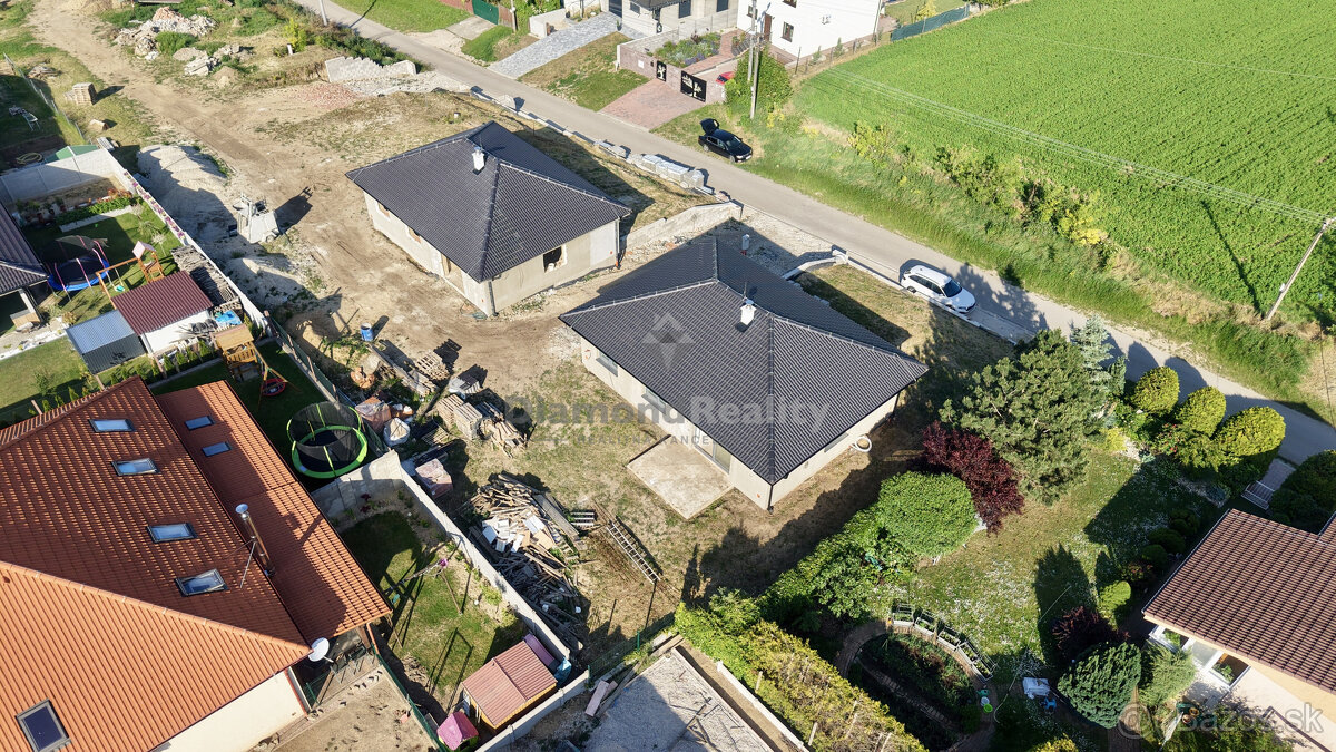 RezervovanéNa predaj kvalitná novostavba v obci Svätoplukov - 13