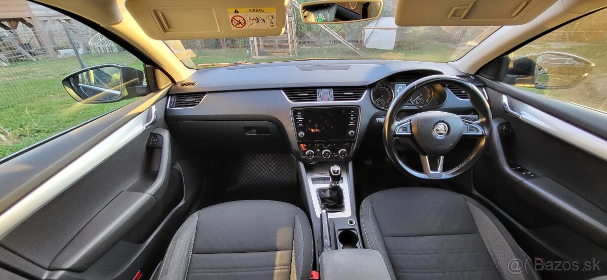 ŠKODA OCTAVIA III COMBI FACELIFT - 13