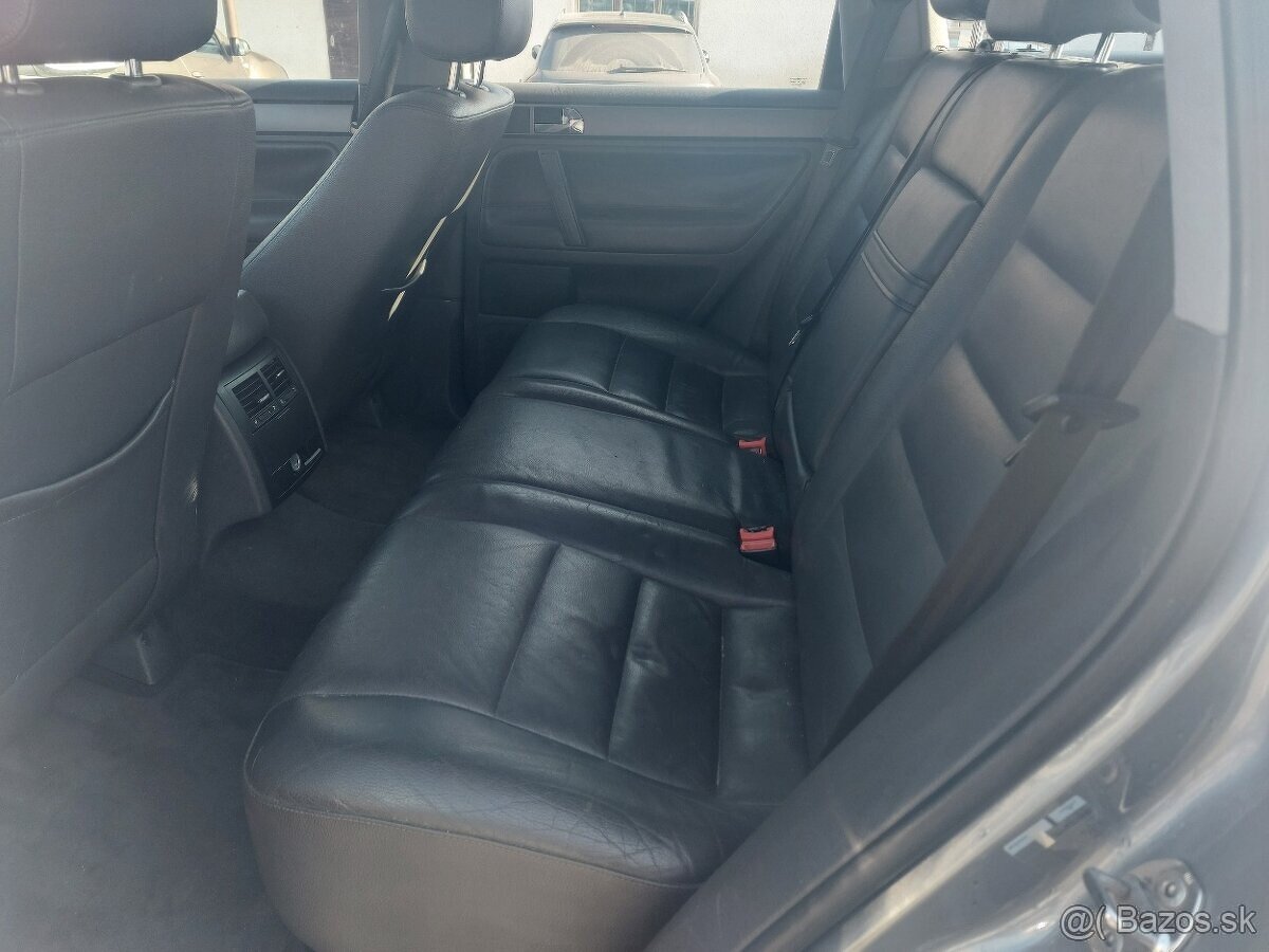 Volkswagen Touareg - 13