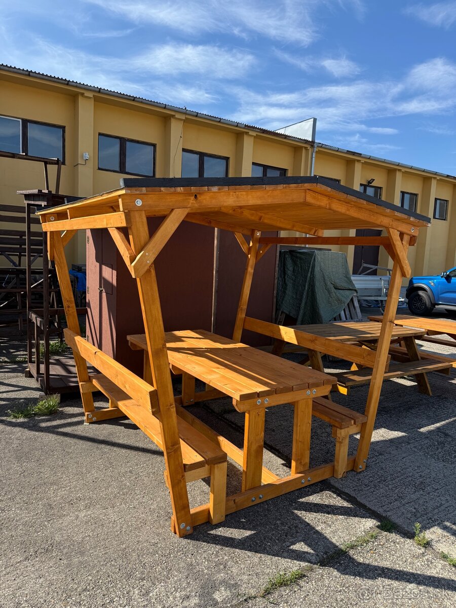 Masívne sedenie kryté, altanok - 13