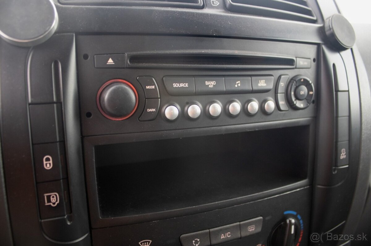 Peugeot Expert 2.0 94kW MT6 - 13