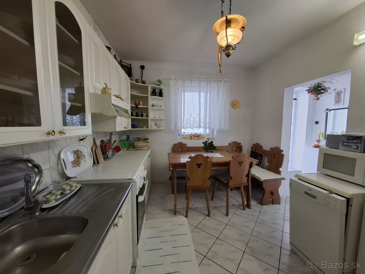 NA PREDAJ - rodinný dom Radobica, okr. Prievidza - 13