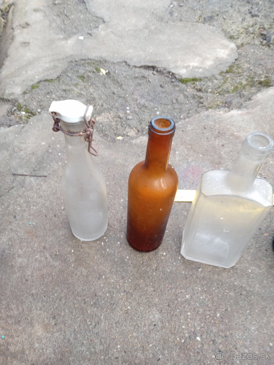 Staré fľaše na dekoráciu - 13