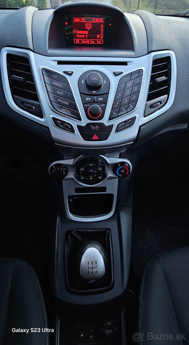 Ford Fiesta 1.25i Trend - 13