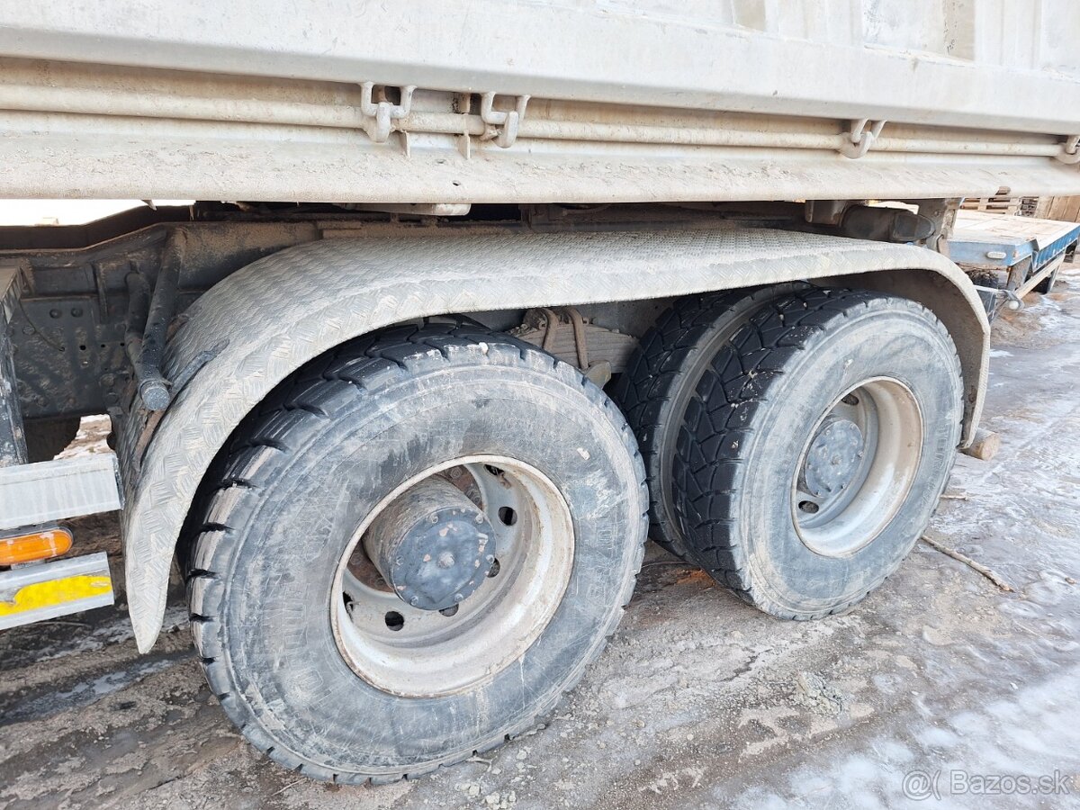 IVECO MP 260 E 34 H 6X4 - 13