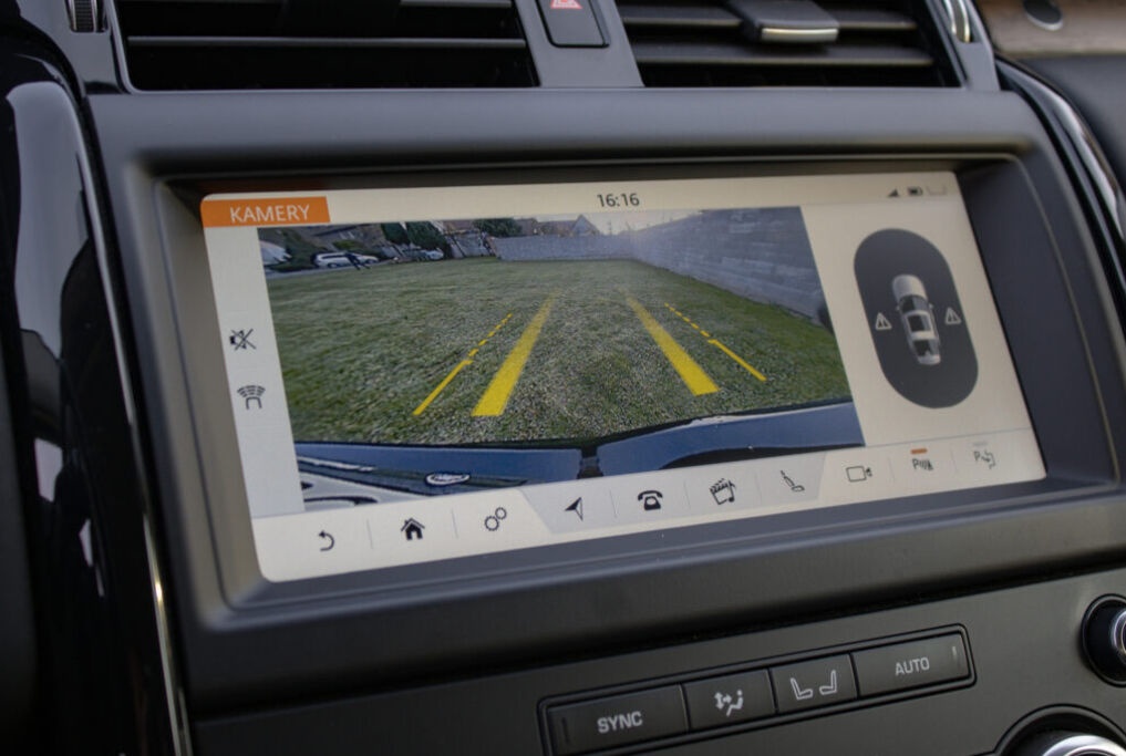 Land Rover Discovery 3.0 SDV6 SE - 13