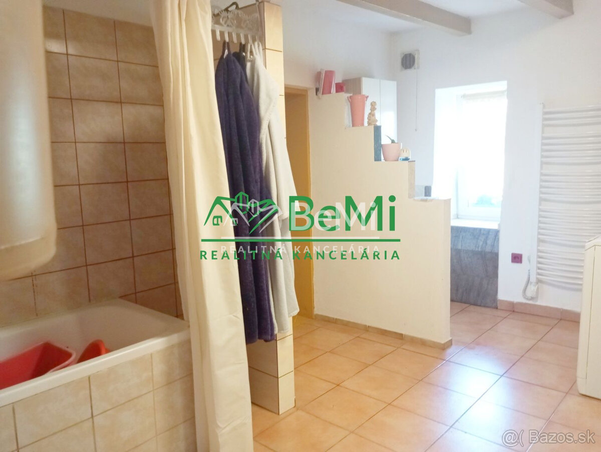 Predaj dvojgeneračného rodinného domu - Tekovské Lužany ( 02 - 13