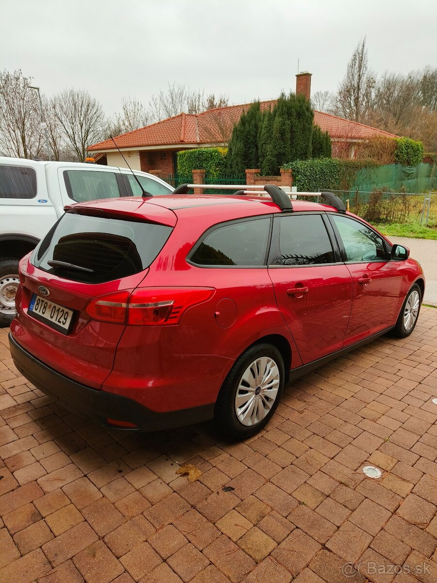 Ford Focus kombi 1.6 - 13