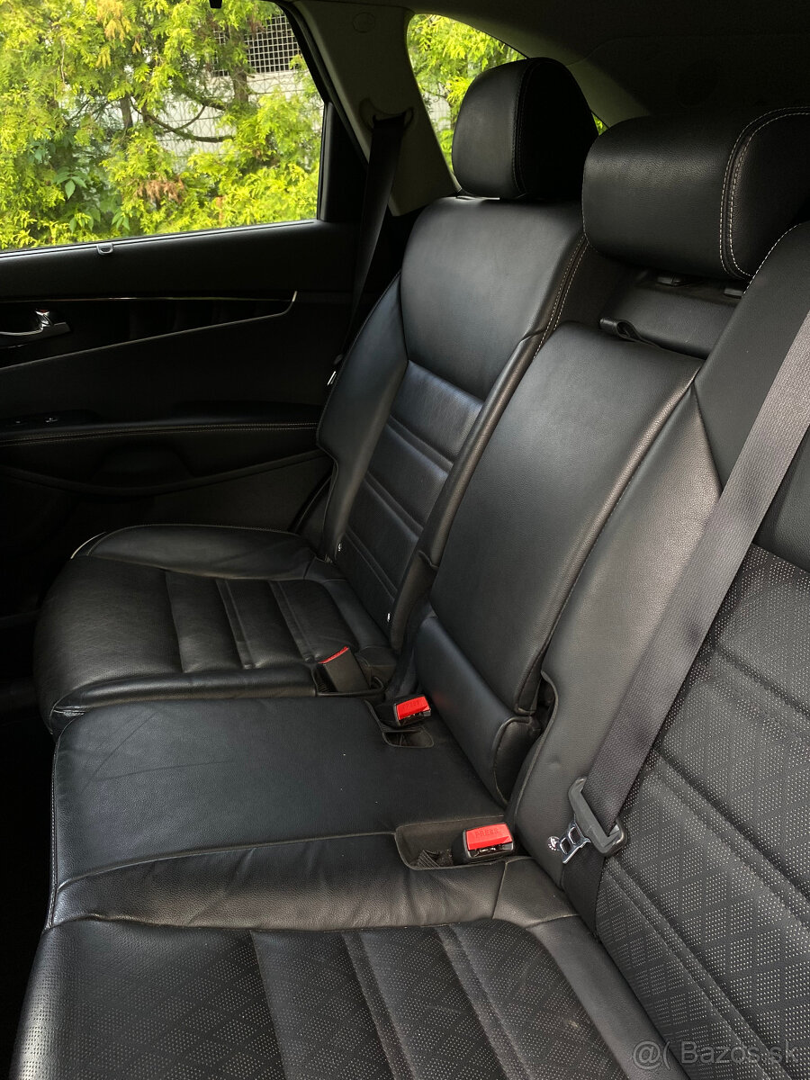 Predám Kia Sorento - 13