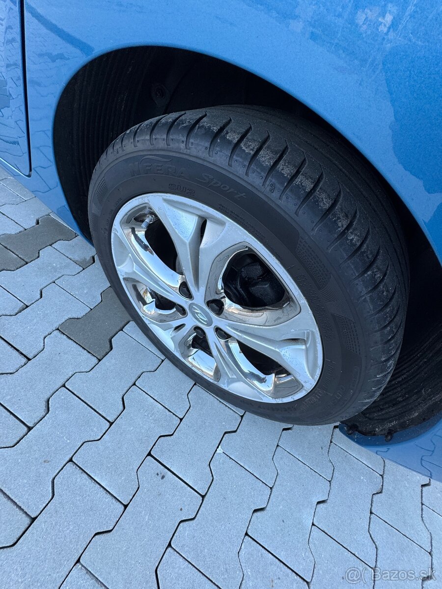 Hyundai i30 1.6 CRDI 94 KW - 13