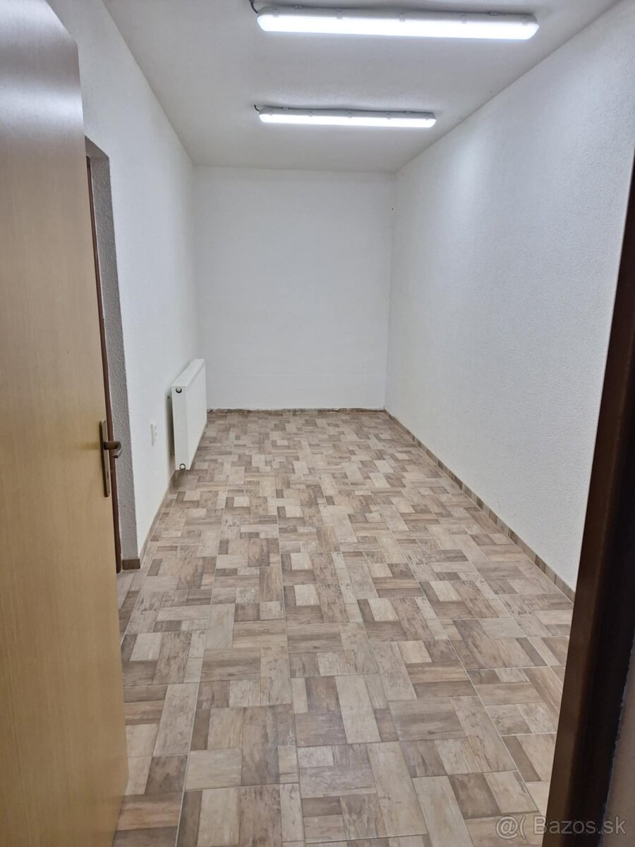 Predaj budovy vhodnej na sklad, obchod, výrobu-Znížená cena - 13