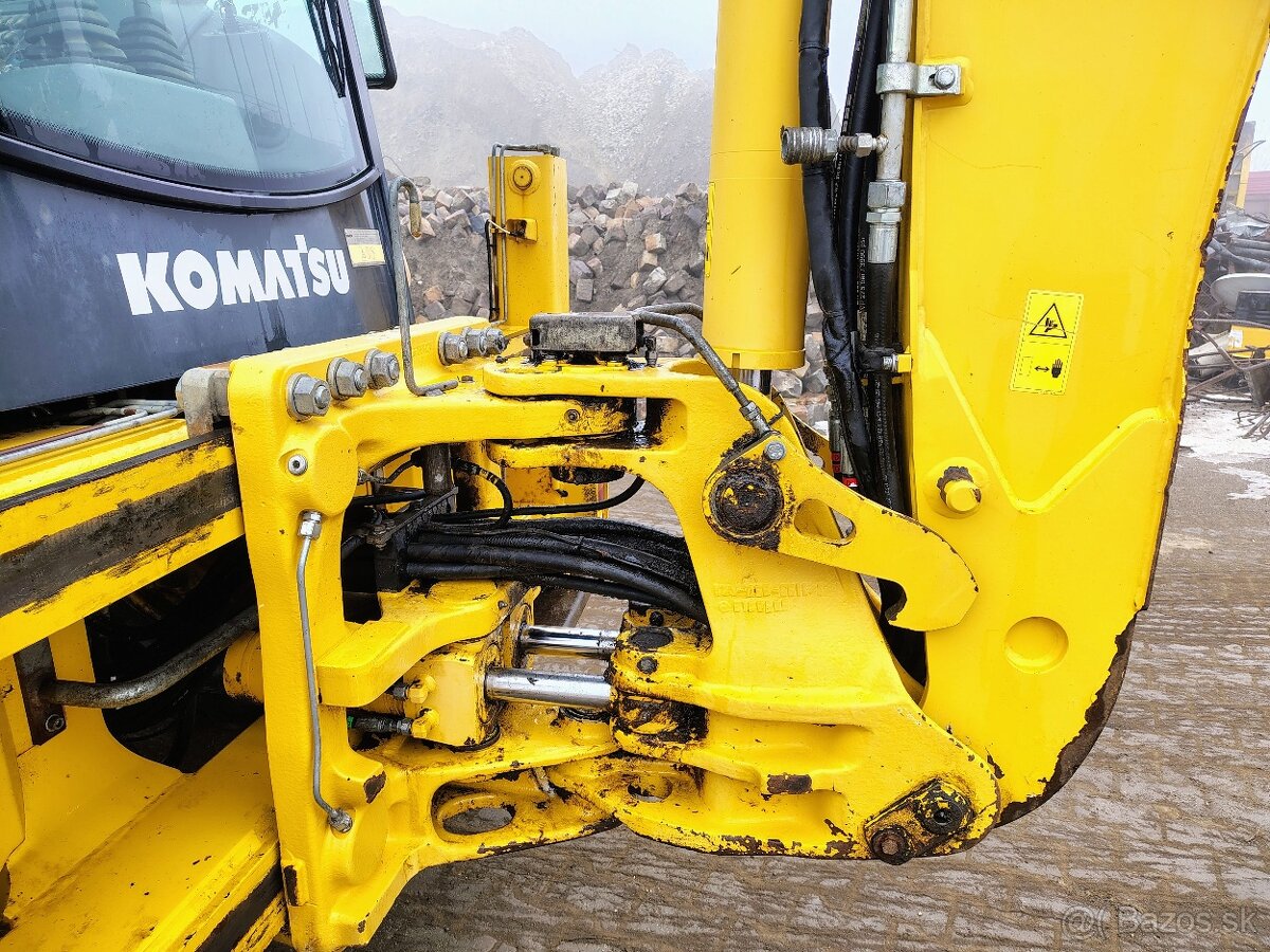 Rýpadlonakladač Komatsu WB93R - 13