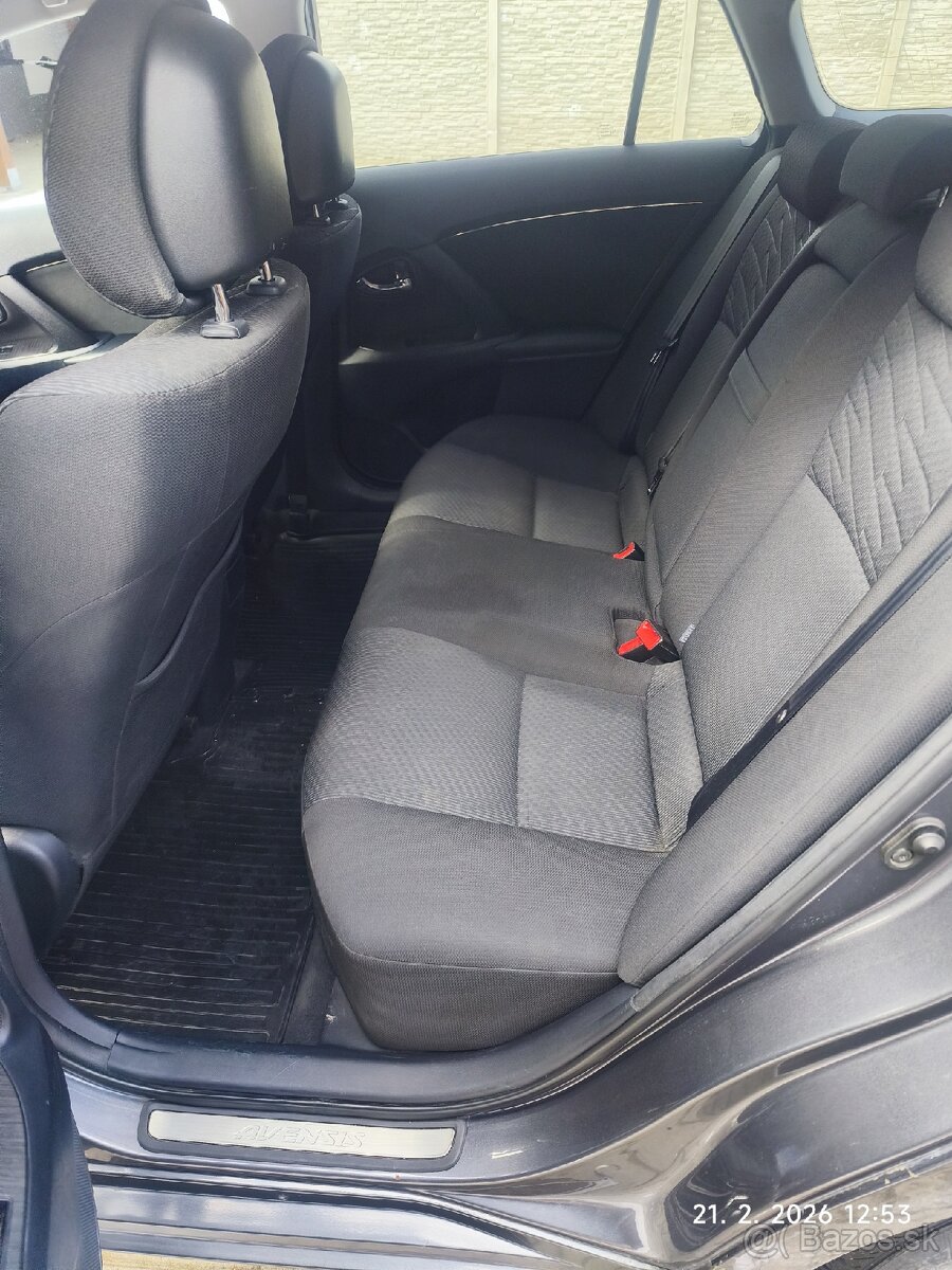 Toyota Avensis diesel combi - 13