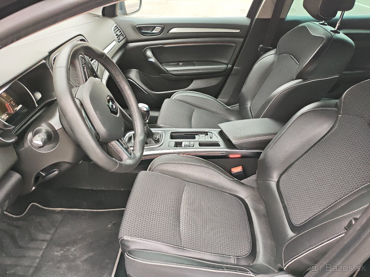 RENAULT MEGANE BOSE EDITION TCE 130 R.V.2016 - 13