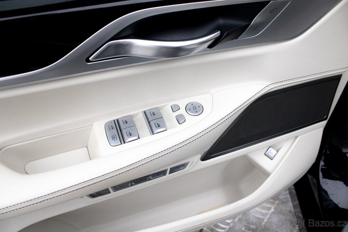 BMW Rad 7 740Ld xDrive A/T - 13