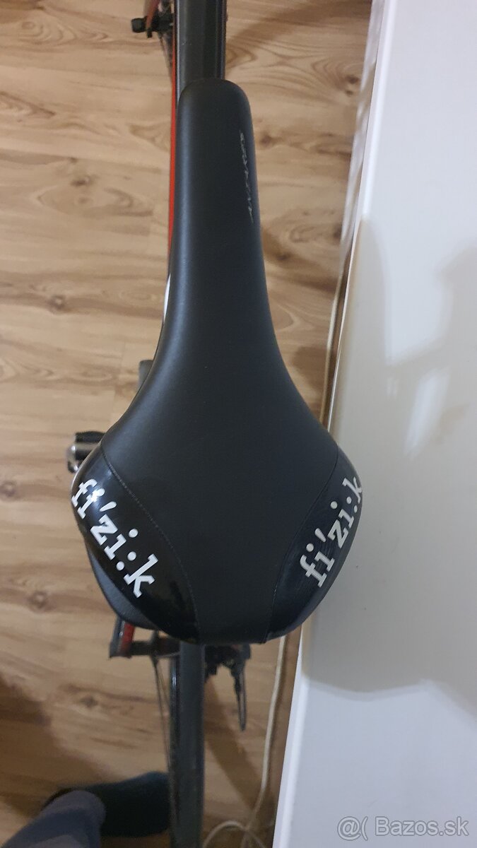 Karbónový cestný bicykel Scott Foil 20 - 13