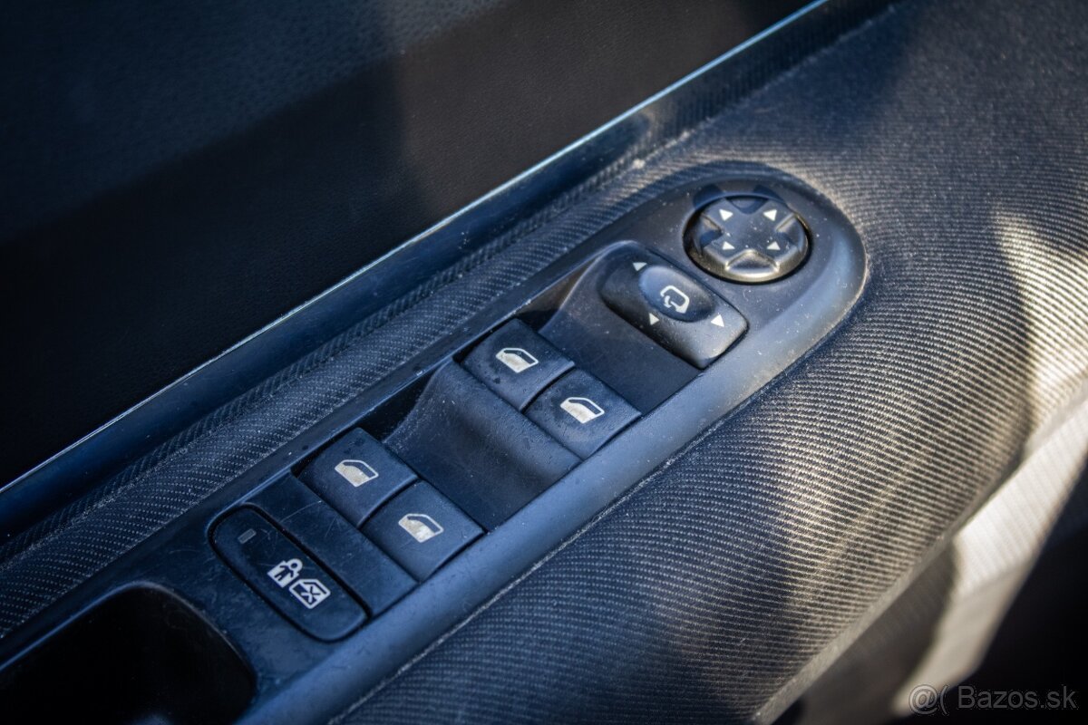 Peugeot 3008 1.6 VTi Anniversary Pack 88kW - 13