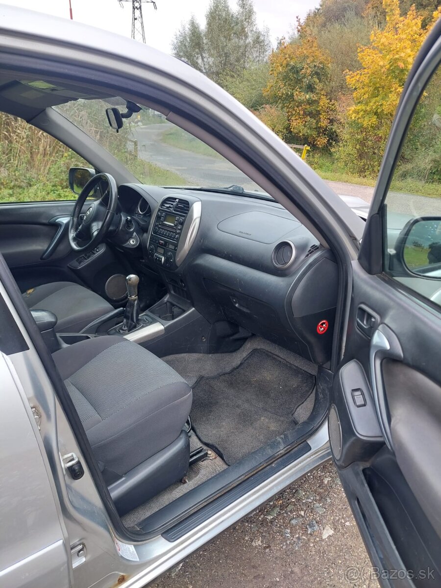 Toyota RAV 4 2.0 D-4D 4x4 - 13