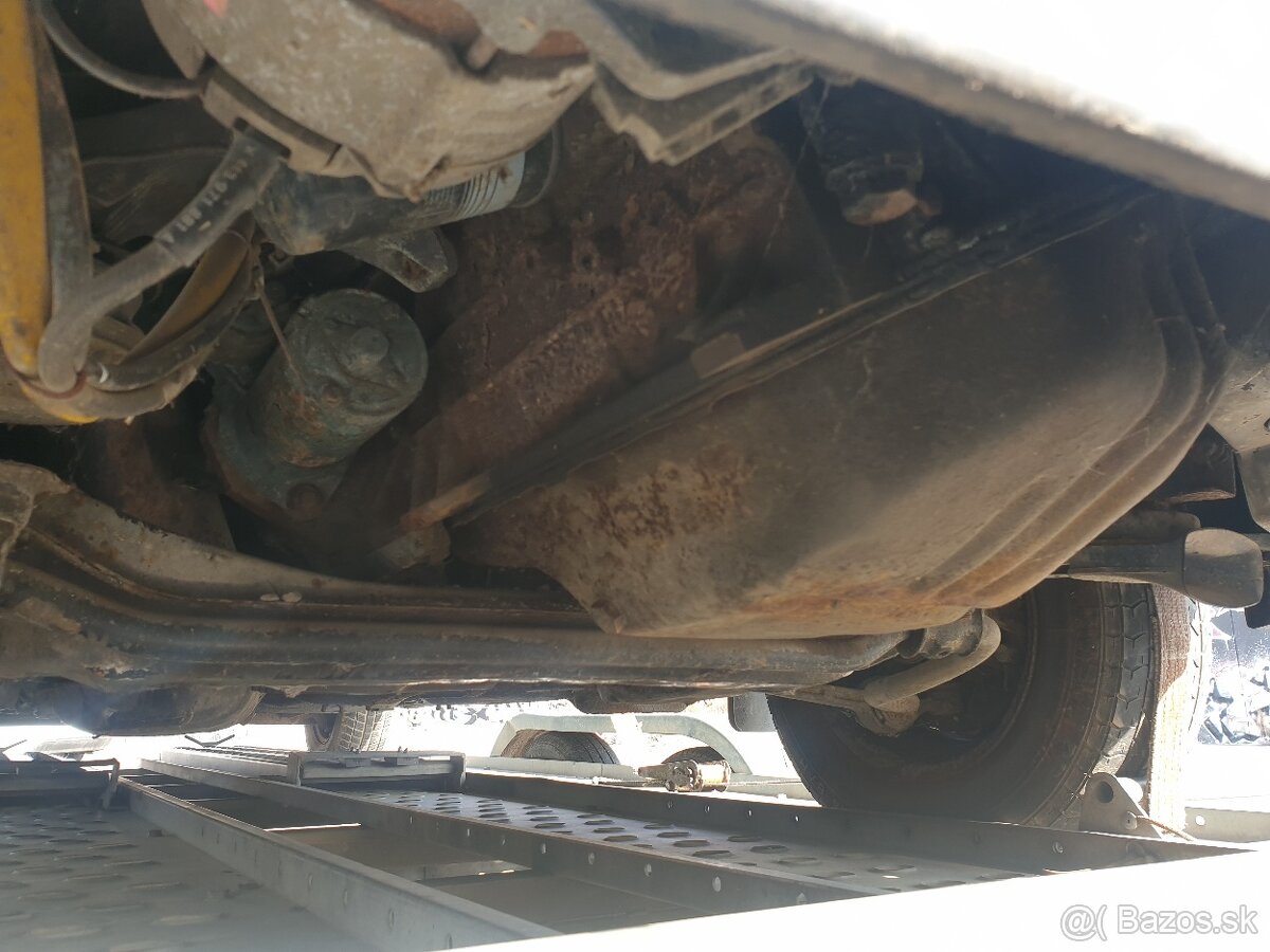 Audi 100 c3 doutník sedan 5V 2.3 benzín - 13