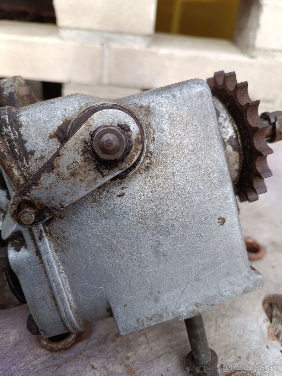 Jawa speciál - 13