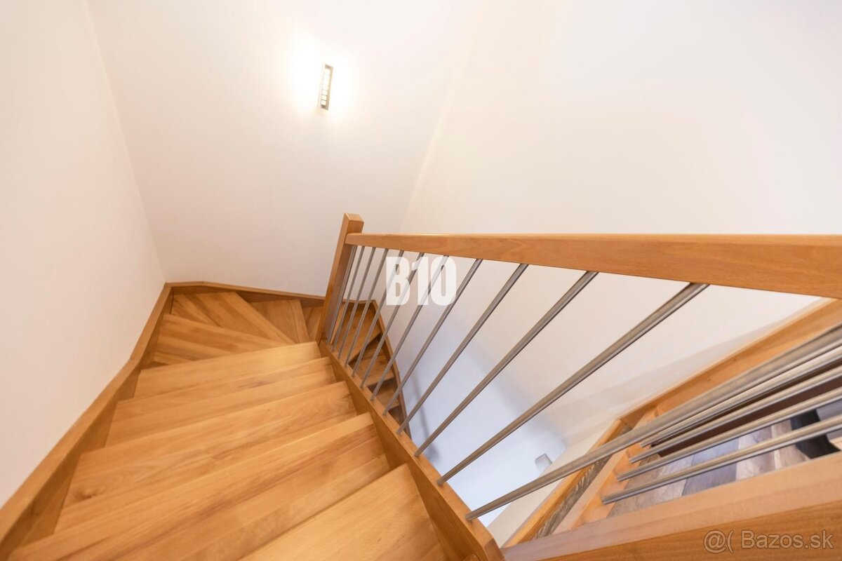 5 IZBOVÝ RODINNÝ DOM I DVOJGARÁŽ I BERNOLÁKOVO - 13