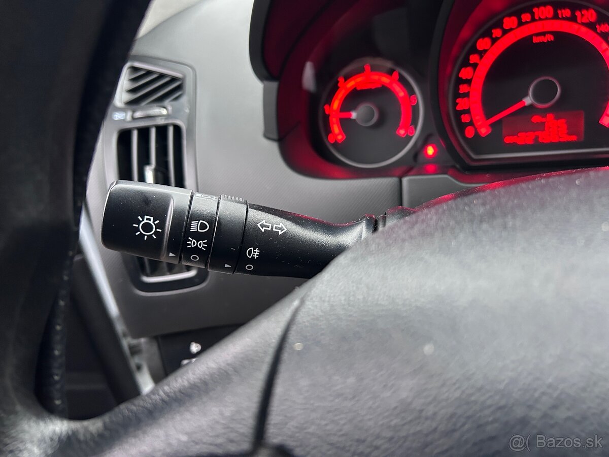 Kia Ceed 1.6 Crdi Nová STK/EK - 13