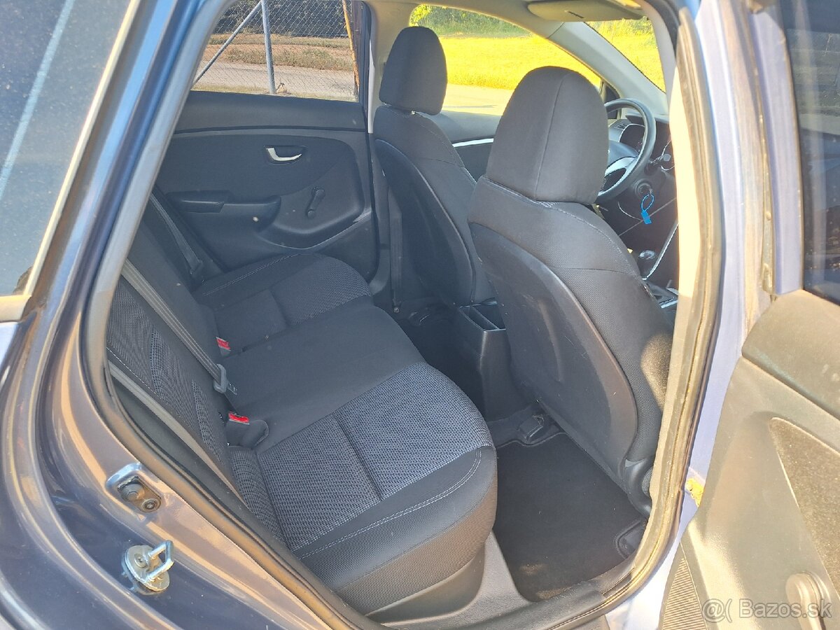 Hyundai i30 combi 1.4 crdi 66kw - 13
