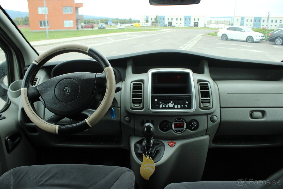 Renault Trafic Passenger 2.0 dCi 84kW - 13