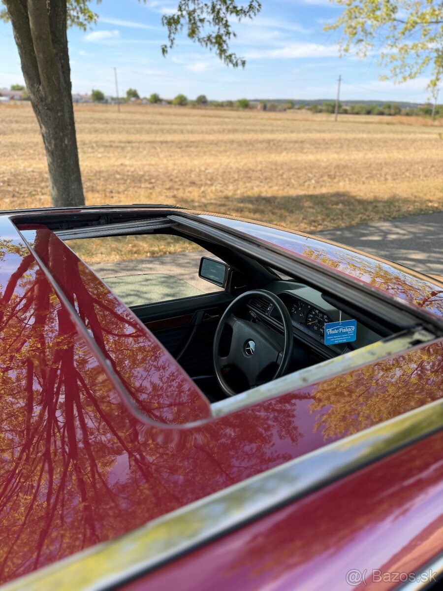 MERCEDES 124 COUPE 300 CE - 13