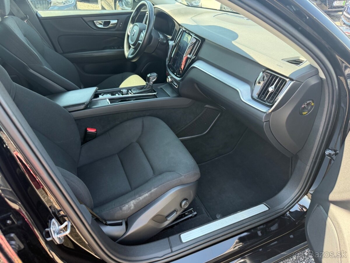 Volvo V60 D4 Momentum A/T - 13