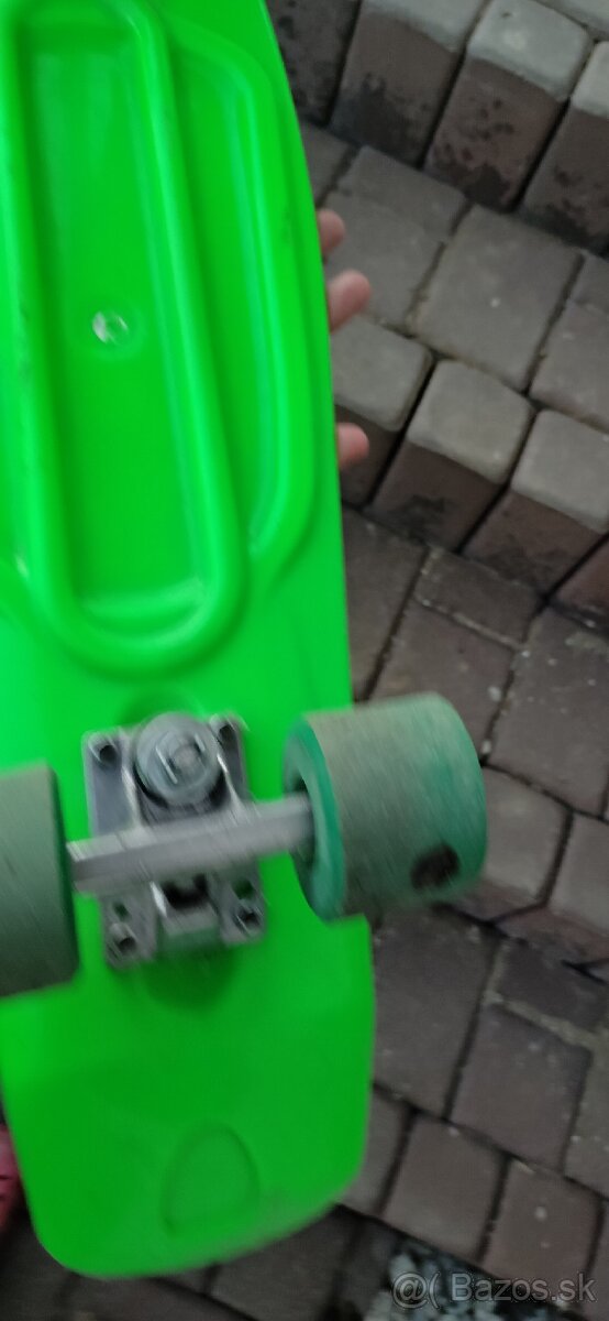 Skateboard pennyboard zelený - 13