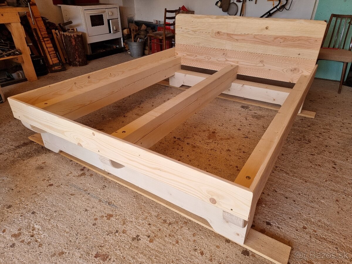 Posteľ z masívu - 13