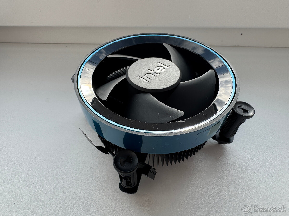 Nový chladič INTEL pre Socket 1851 - 13