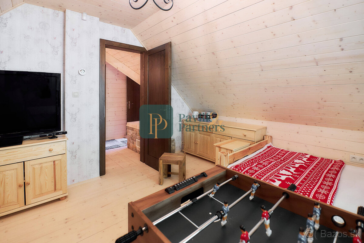 Predaj 4 izbový zrub pri lese, 7,5á pozemok, Nízke Tatry, EX - 13