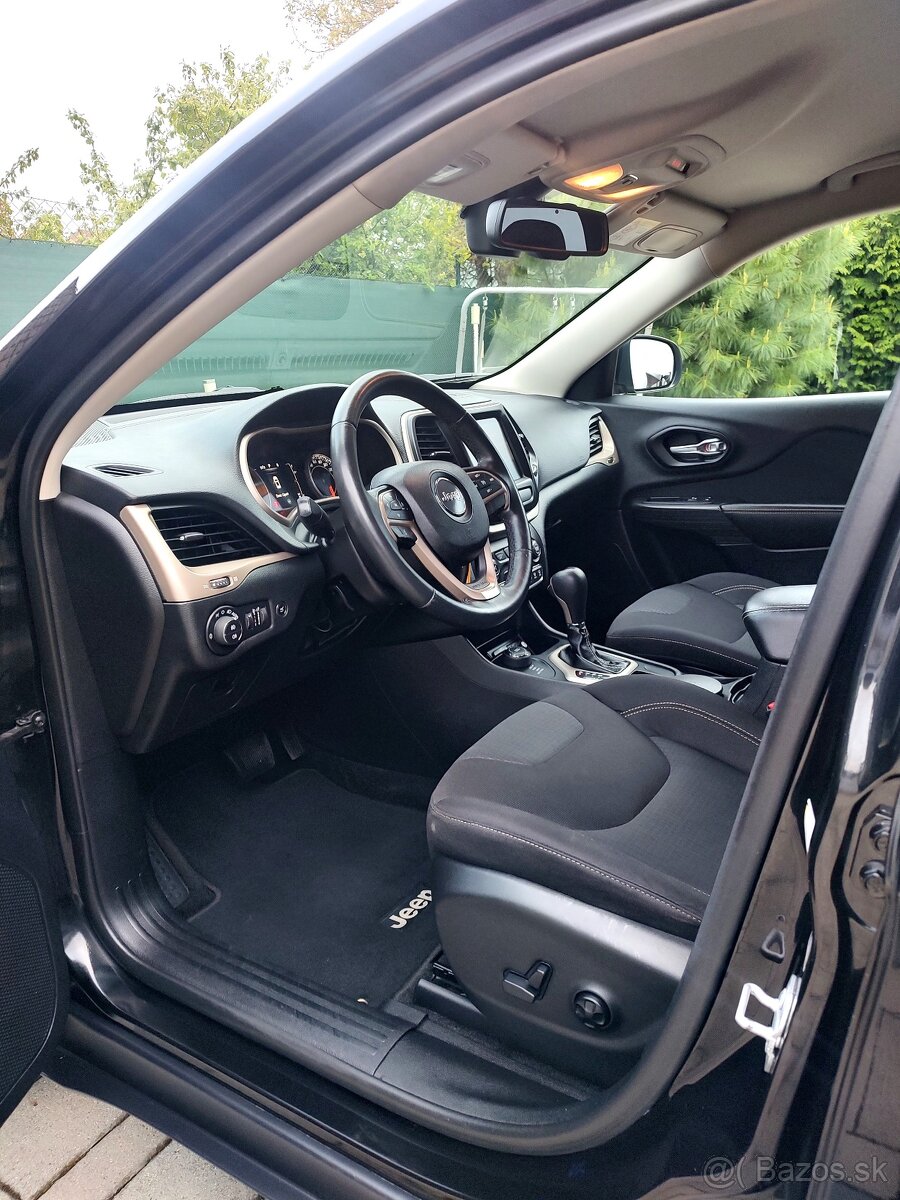 Jeep Cherokee 2.2 TD Longitude ADI AWD - 13