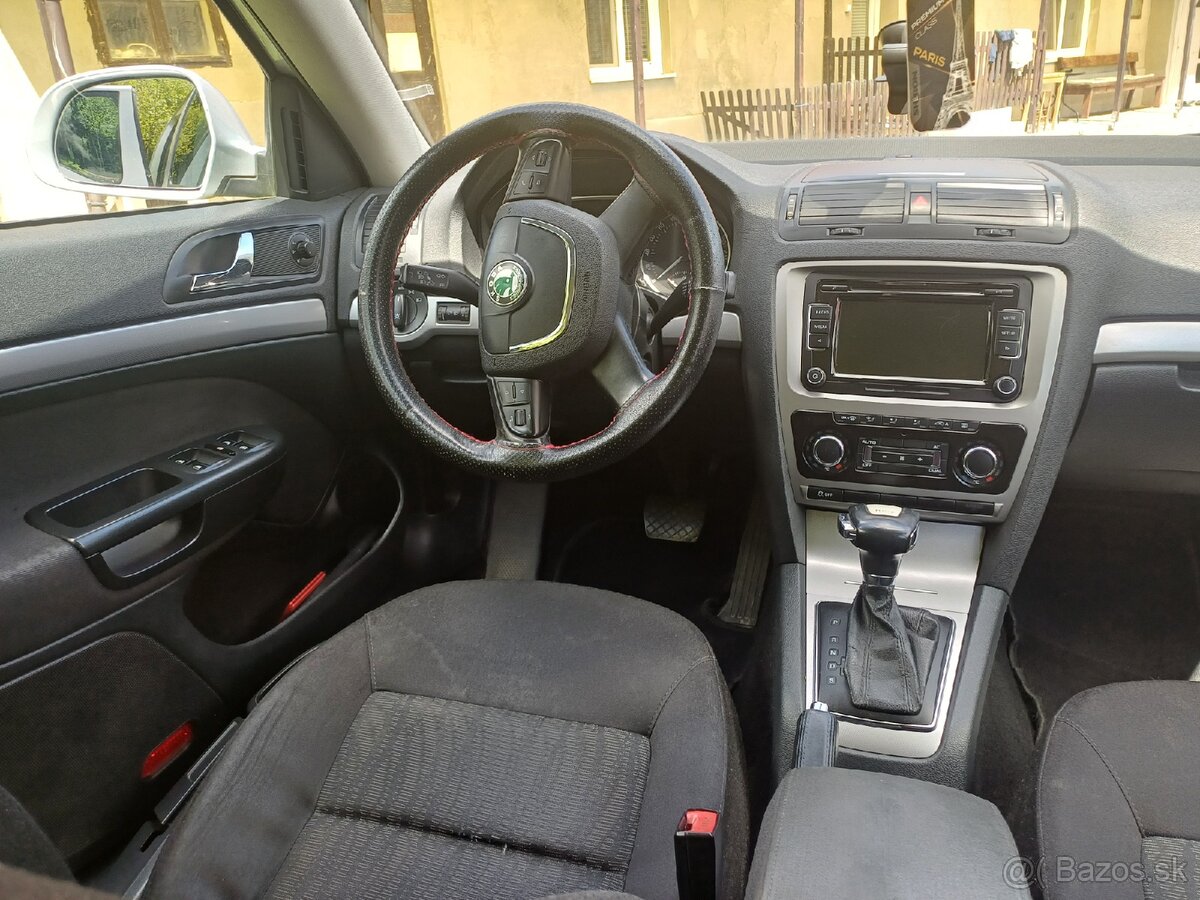 Škoda octavia II 1.6 TDI - 13