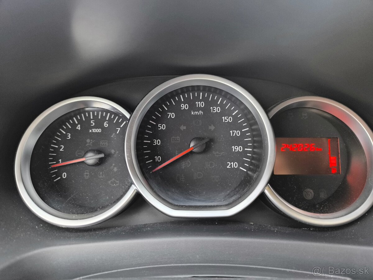 Dacia Sandero 1.5 dCi - 13