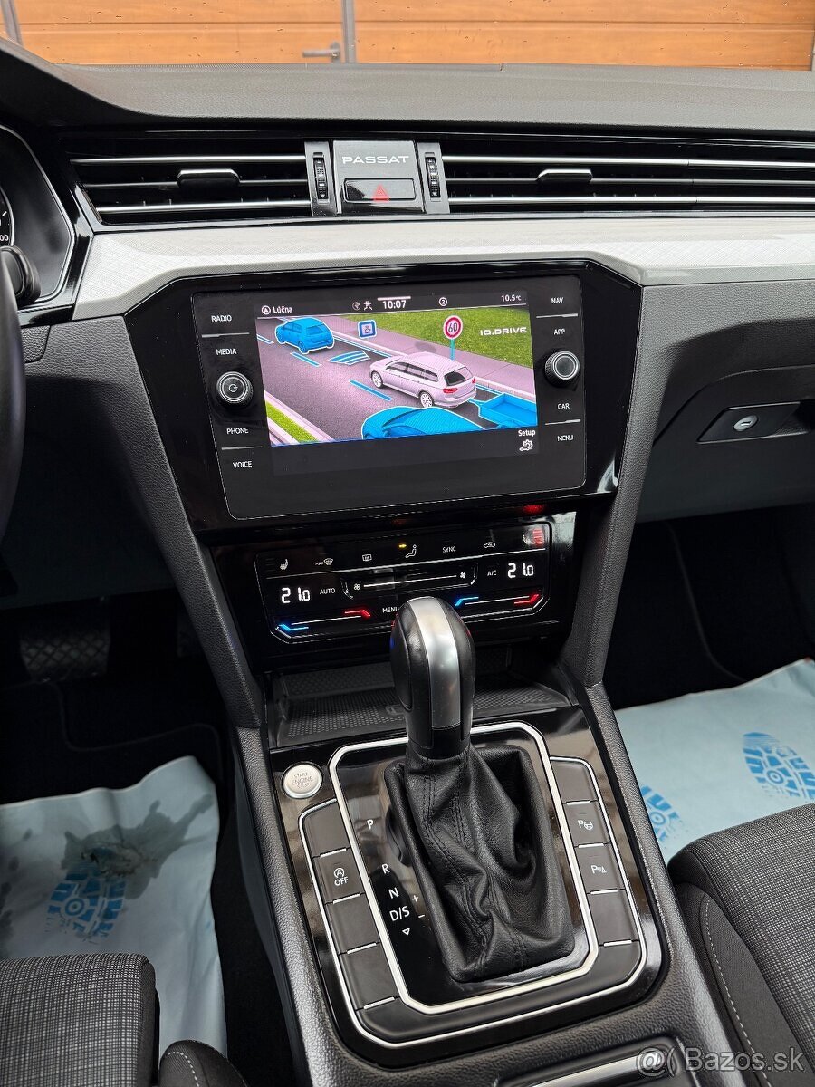 Volkswagen Passat Variant 2.0 TDI EVO Elegance DSG - 13